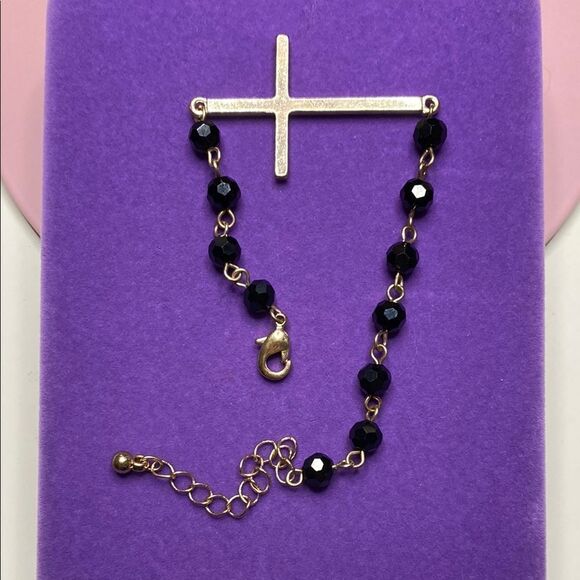 💛 Elegant Gold Plated Black Beaded with Crystal Cross Bracelet - Picture 6 of 7